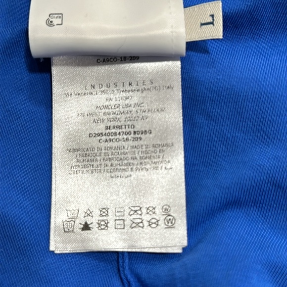 Moncler Reversible Logo Hat - Picture 7 of 9